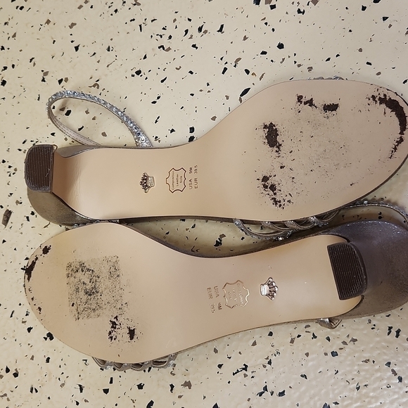 Nina women's dress shoes size 9, 3 inch heel, gold rhinestone EUC - Picture 4 of 8